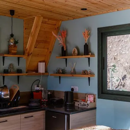 Unwind In A Warm Glamping With Serene Views & Fireside Comfort In Limassol, Cyprus * Arakapas