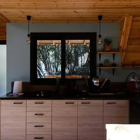 Unwind In A Warm Glamping With Serene Views & Fireside Comfort In Limassol, Cyprus Tatil Evi