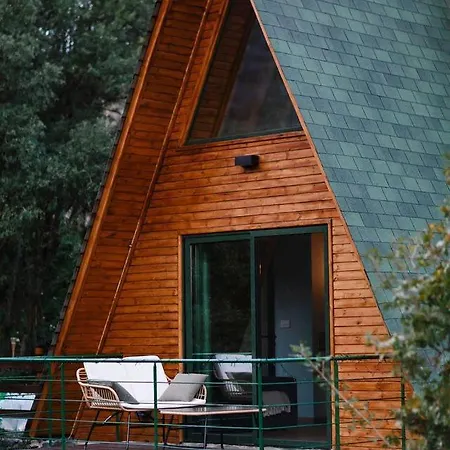 Unwind In A Warm Glamping With Serene Views & Fireside Comfort In Limassol, Cyprus Tatil Evi Arakapas
